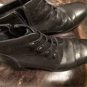 Wesley & Co Victorian gothic style boots Size 10